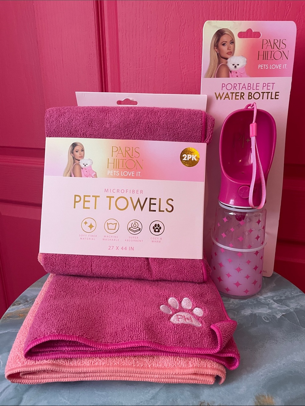 PARIS HILTON - Pet Shop - Towels & Water Bottle Set - NEW